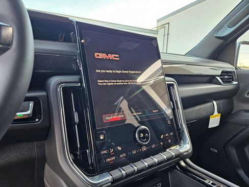 New 2026 GMC Yukon Elevation image 15