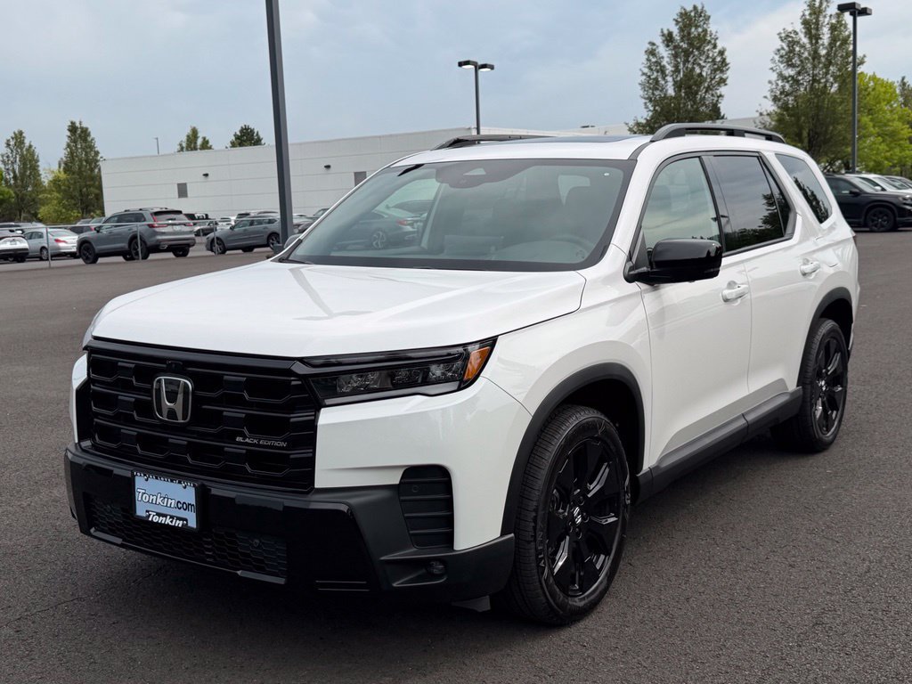 New 2026 Honda Pilot Black Edition image 4