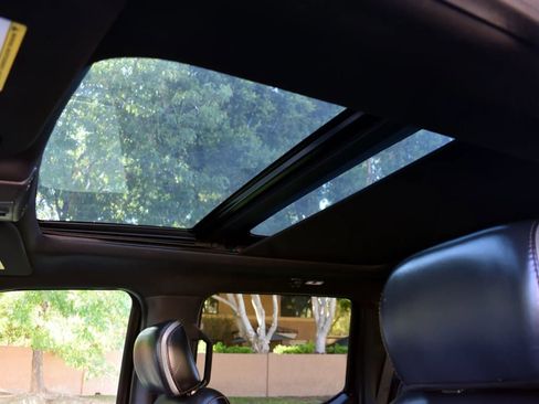 Used 2018 Ford F150 Platinum w/ Equipment Group 701A Luxury image 20