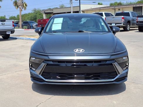 Used 2025 Hyundai Sonata SEL FWD image 3