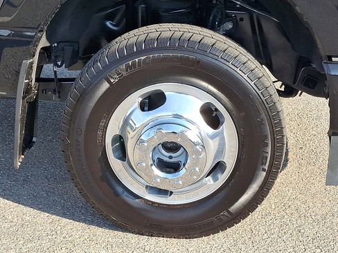 Used 2025 Ford F350 Platinum AWD/4WD image 8