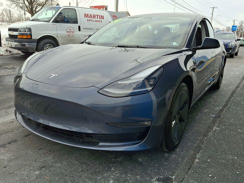 Used 2022 Tesla Model 3 Long Range image 3