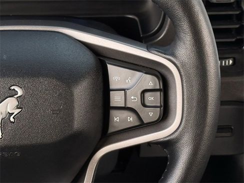 Used 2025 Ford Bronco Badlands image 15