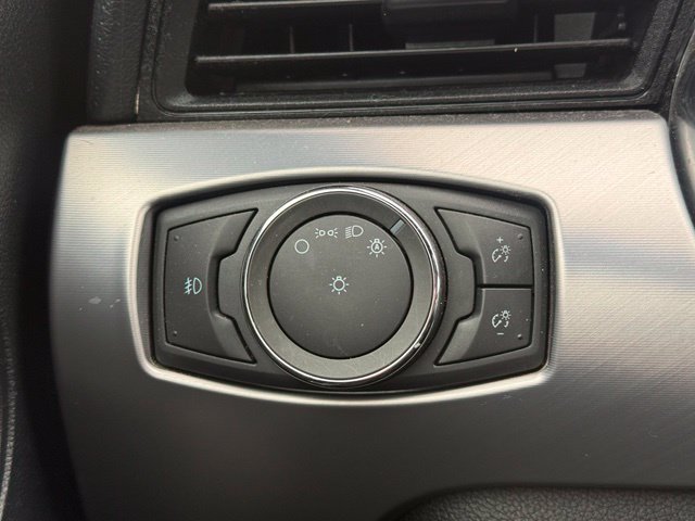 Used 2020 Ford Mustang Premium RWD image 18