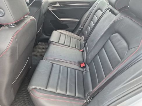 Used 2015 Volkswagen GTI SE FWD image 23