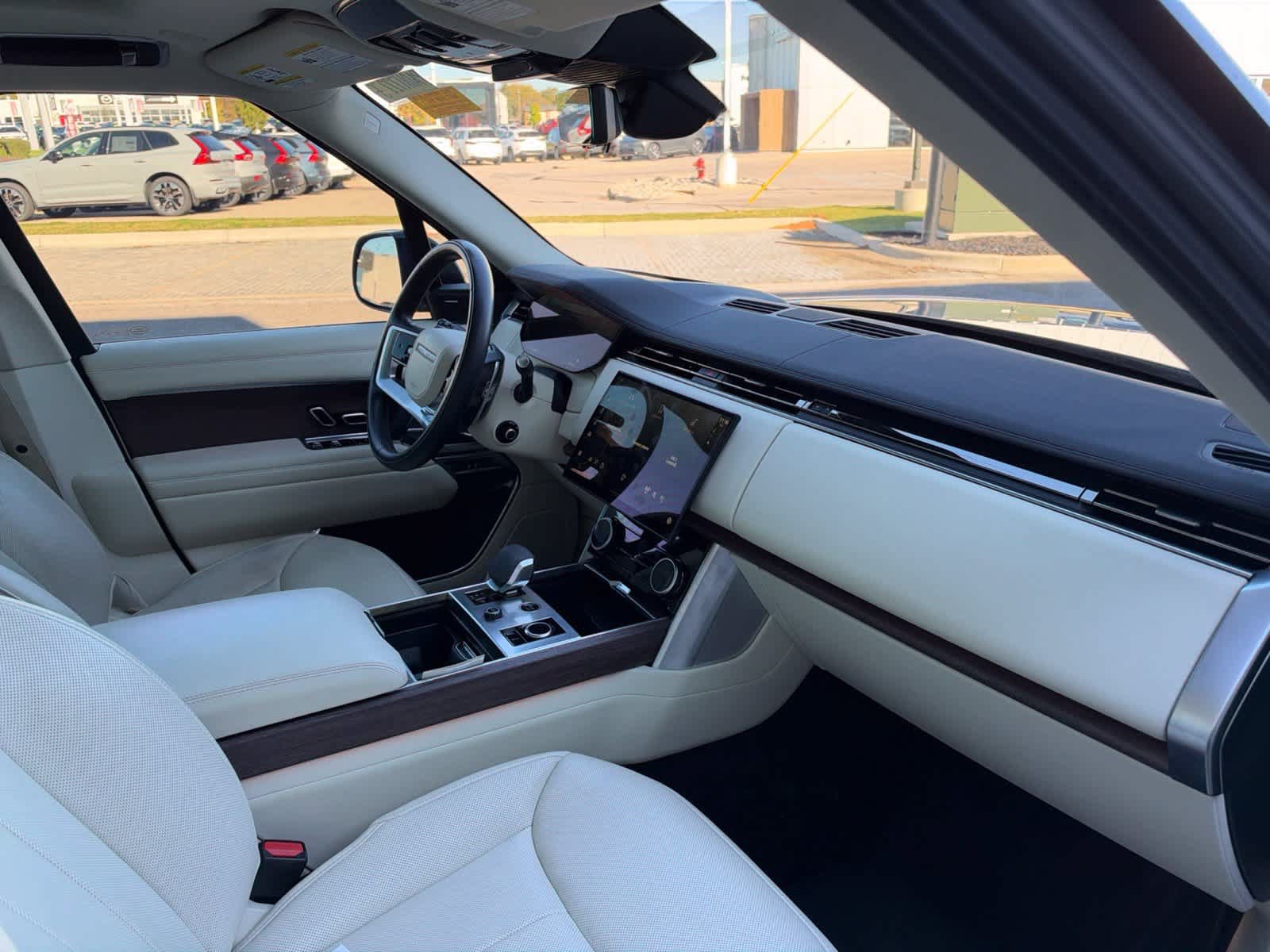 Used 2023 Land Rover Range Rover SE AWD/4WD image 13