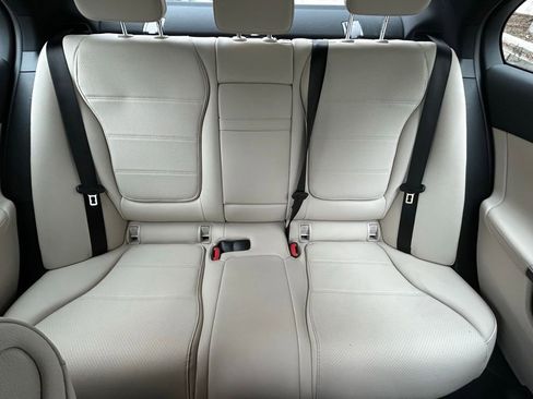 Used 2025 Mercedes-Benz C 300 4MATIC Sedan image 13