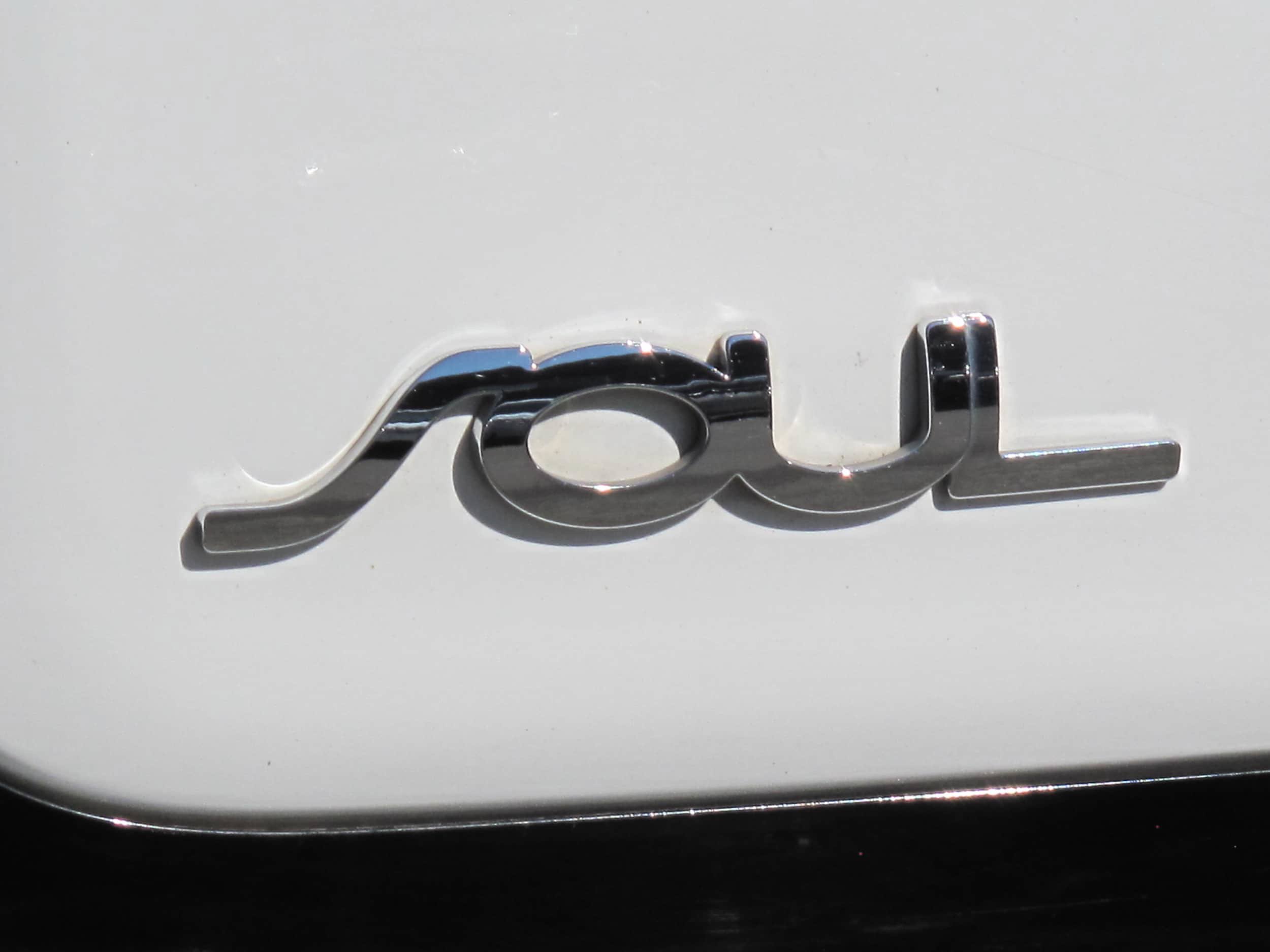 Used 2014 Kia Soul + FWD image 7