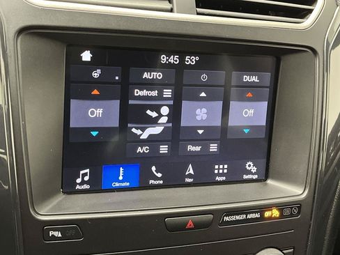 Used 2019 Ford Explorer XLT w/ Equipment Group 202A AWD/4WD image 23
