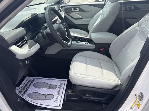 New 2026 Ford Explorer Platinum w/ LUX Leather Package AWD/4WD image 6