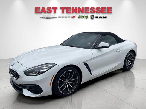 Used 2020 BMW Z4 sDrive30i w/ Convenience Package RWD image 2