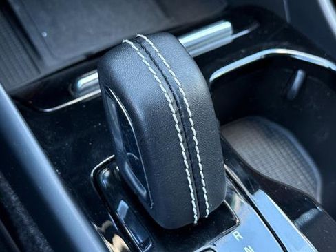 Used 2021 Volvo XC40 P8 Recharge w/ Advanced Package image 24