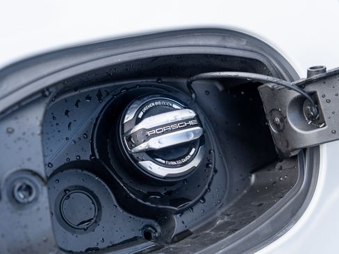 Certified 2023 Porsche Cayenne Coupe image 37