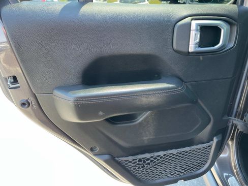 Used 2021 Jeep Wrangler Unlimited Rubicon w/ Trailer Tow Package image 23