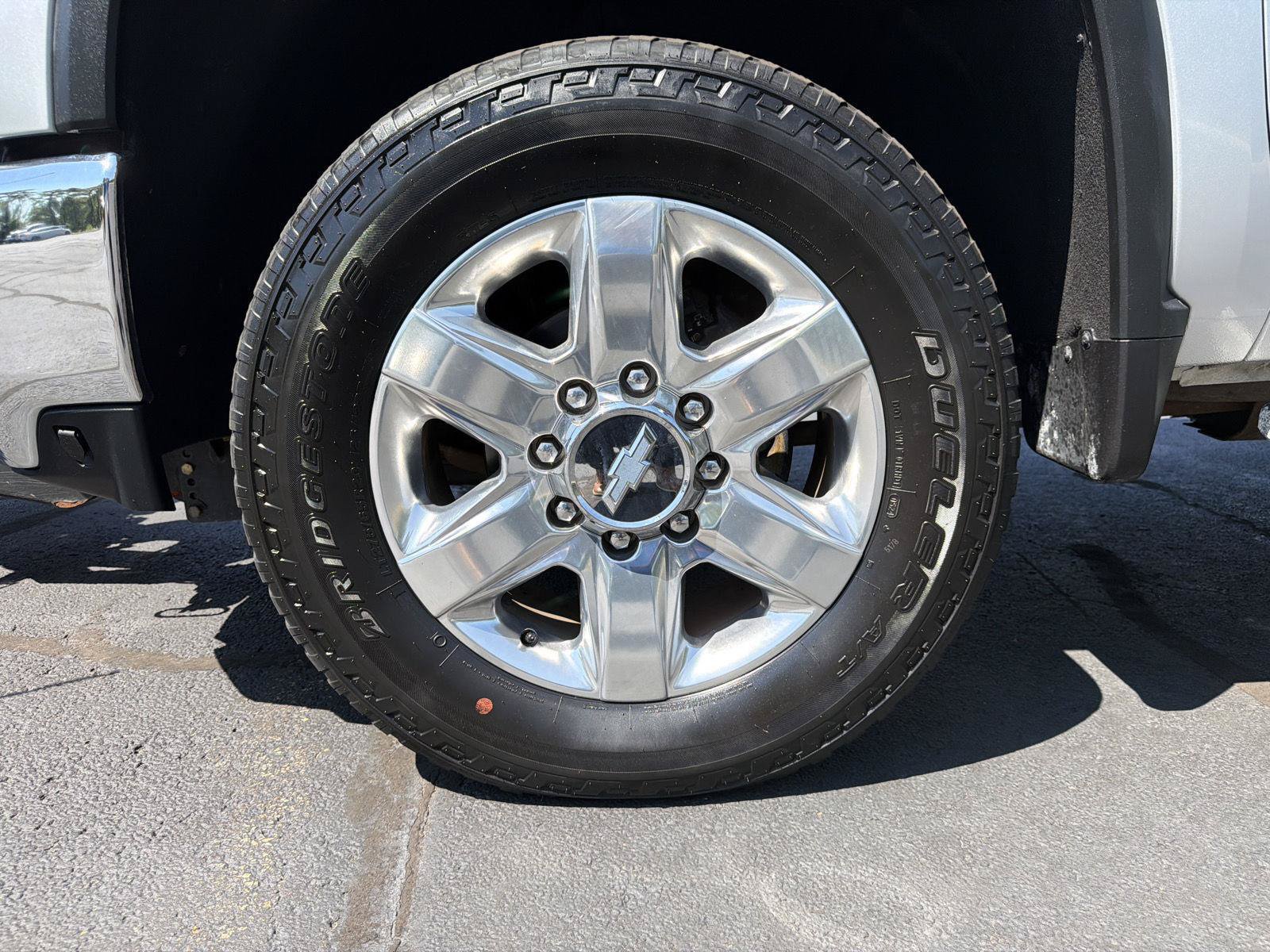 Used 2020 Chevrolet Silverado 2500 LTZ AWD/4WD image 13