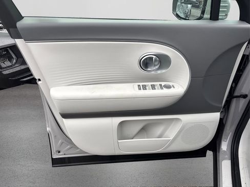 New 2026 Hyundai Ioniq 9 SE AWD/4WD image 12