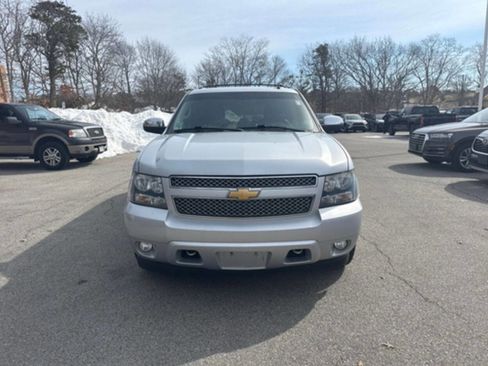 Used 2012 Chevrolet Suburban LTZ image 2