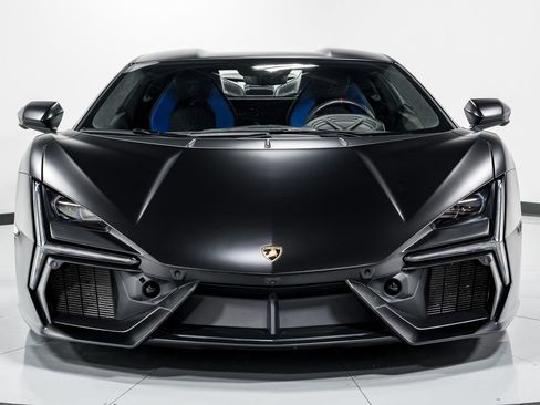 Used 2025 Lamborghini Revuelto AWD/4WD image 8