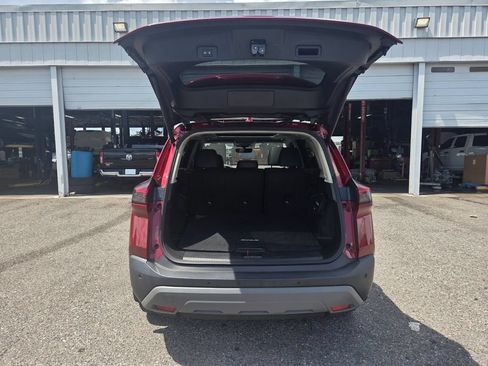 Used 2023 Nissan Rogue SV w/ SV Premium B Package FWD image 28