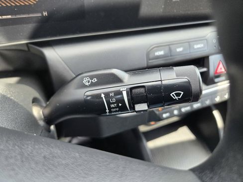 Used 2025 Kia K4 FWD image 19