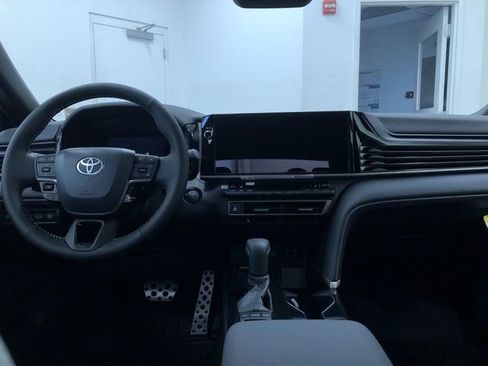 New 2026 Toyota Camry SE image 9