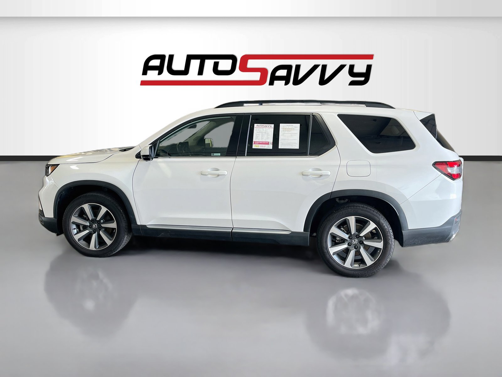 Used 2025 Honda Pilot Elite image 4