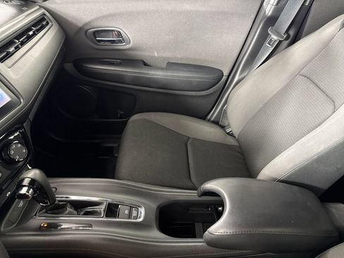 Used 2019 Honda HR-V Sport image 18
