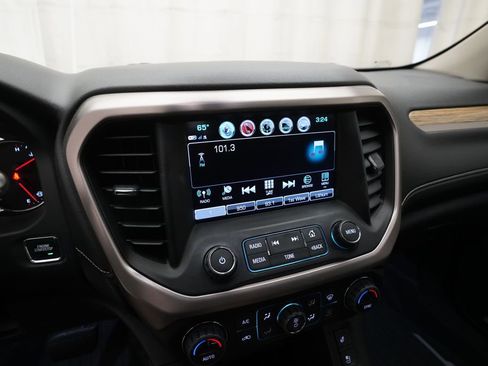 Used 2018 GMC Acadia Denali w/ Technology Package AWD/4WD image 6