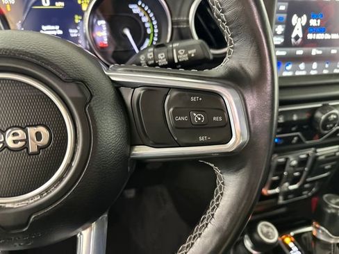 Used 2023 Jeep Wrangler Unlimited Sahara w/ Cold Weather Group image 16