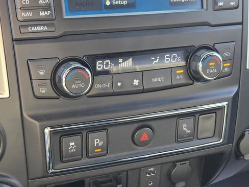 Used 2018 Nissan Titan SL w/ Midnight Edition AWD/4WD image 31
