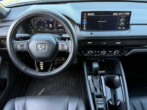 Used 2025 Honda Accord Sport image 17