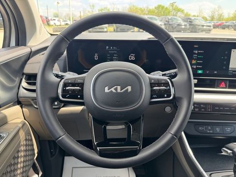 Certified 2026 Kia Carnival FWD image 15
