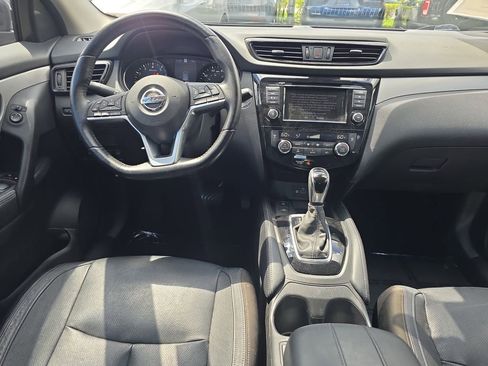 Used 2020 Nissan Rogue Sport SL FWD image 14