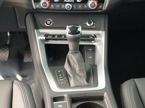 New 2025 Audi Q3 2.0T Premium image 21