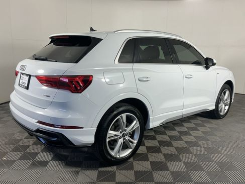 Used 2022 Audi Q3 2.0T Premium Plus w/ Premium Plus Package image 9