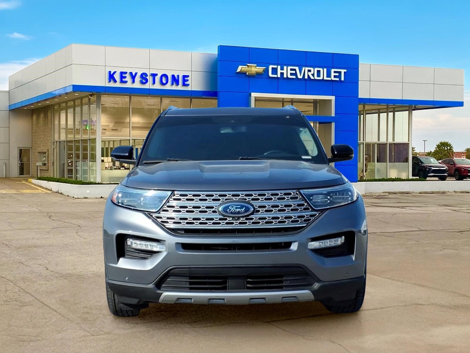 Used 2021 Ford Explorer Limited w/ Equipment Group 301A RWD image 2
