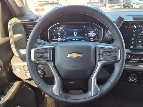 Used 2024 Chevrolet Silverado 1500 LT image 31