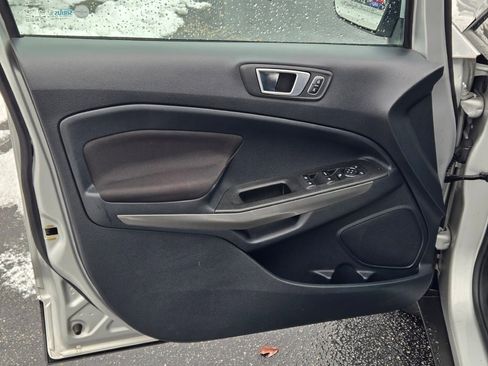Used 2018 Ford EcoSport SE w/ SE Convenience Package image 17