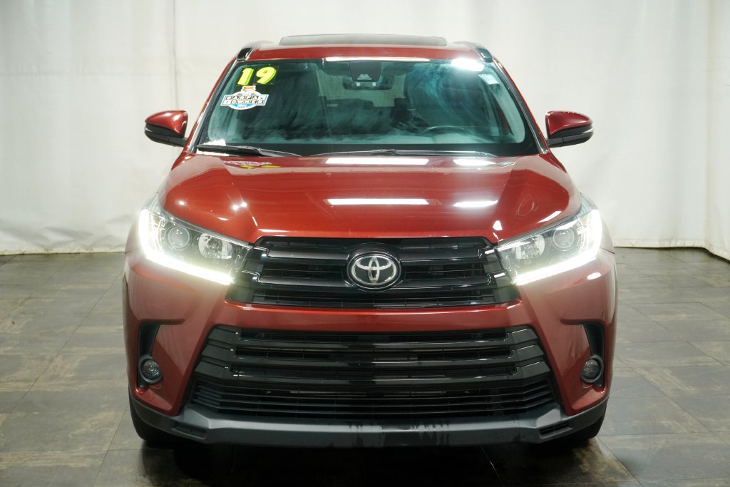 Used 2019 Toyota Highlander SE AWD/4WD image 10