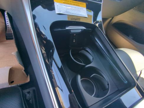 New 2025 Mercedes-Benz GLC 350e 4MATIC image 9