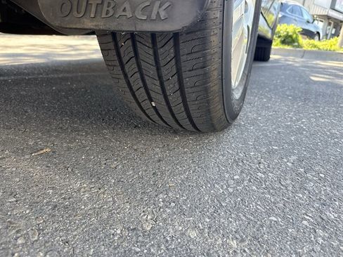 Used 2004 Subaru Outback H6 35th Anniversary Edition image 10