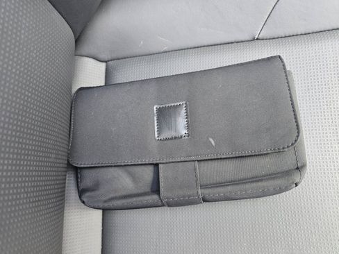 Used 2008 Chrysler Crossfire Limited RWD image 39