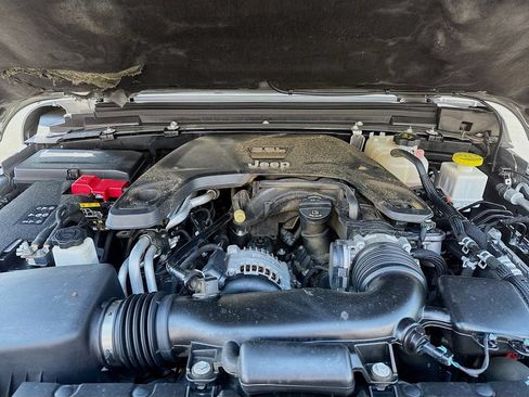 Used 2021 Jeep Gladiator Rubicon AWD/4WD image 23