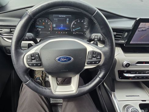 Used 2020 Ford Explorer XLT w/ Equipment Group 202A AWD/4WD image 22