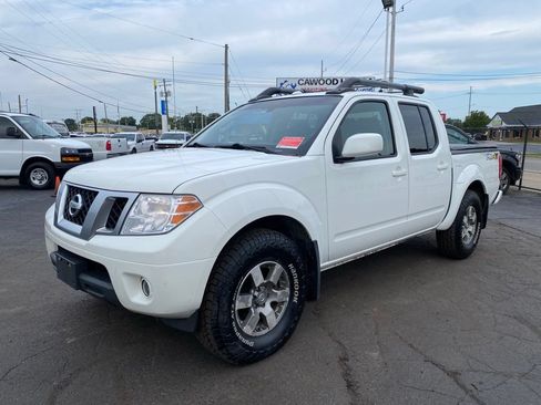 Used 2013 Nissan Frontier PRO-4X AWD/4WD image 6