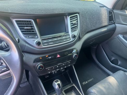 Used 2017 Hyundai Tucson Limited FWD image 28
