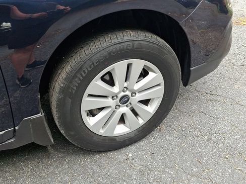 Used 2018 Subaru Outback 2.5i Premium AWD/4WD image 10