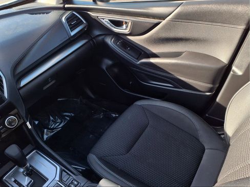 Used 2024 Subaru Forester Premium image 16