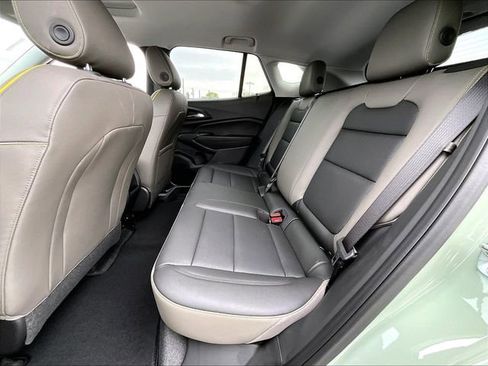 New 2026 Chevrolet Trax ACTIV w/ Sunroof Package FWD image 14