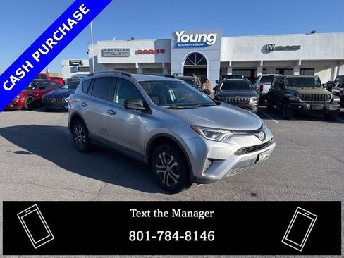 Used 2017 Toyota RAV4 LE image 1